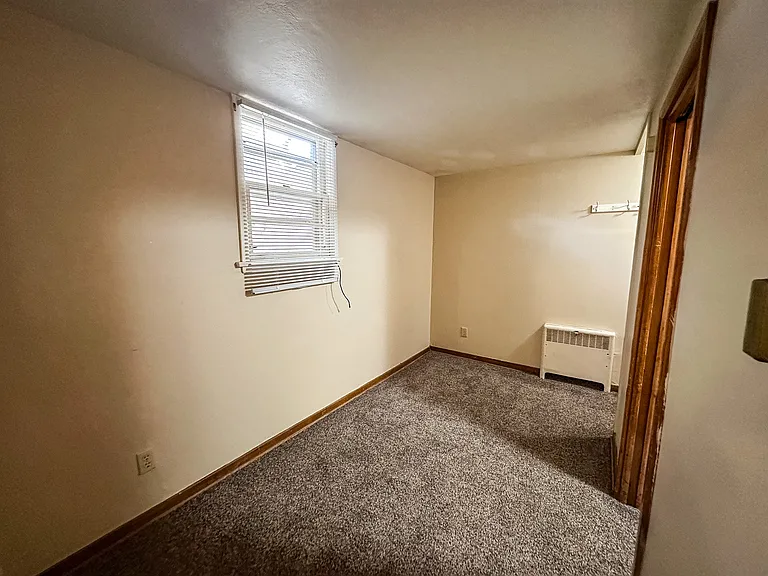 1820 S Duluth Ave #5 — Photo 5