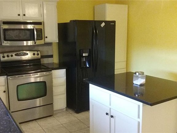 4th image of 3005 Shenandoah Dr