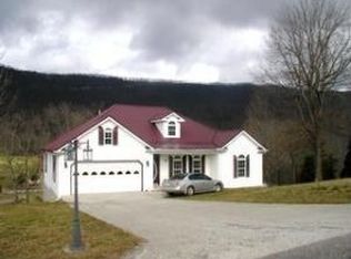 228 E Bowman Cir, La Follette, TN 37766