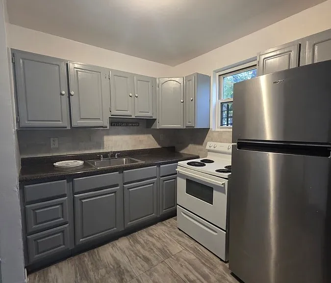 64 Jackson St #2 — Photo 5