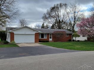 230 Sandridge Dr, Hemlock, MI 48626