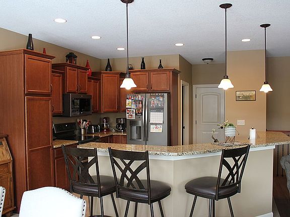 5th image of 1915 NW Elm Ln