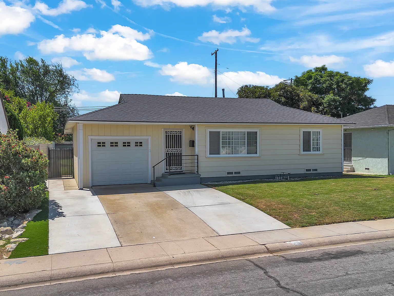 3 bed, 1160 sqft, $3,750 — Photo 1