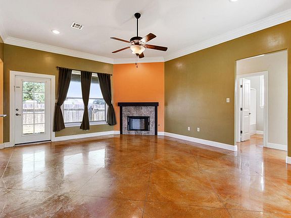 3rd image of 227 Oak Hill Ln