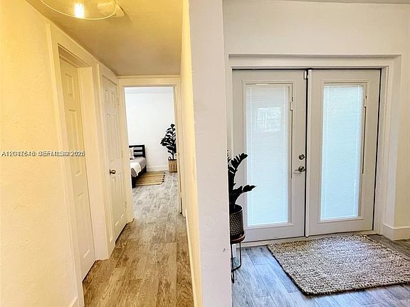 4th image of 1040 Lenox Ave #1040