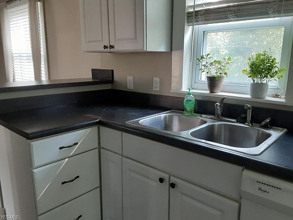 4th image of 120 W Margaret Ave