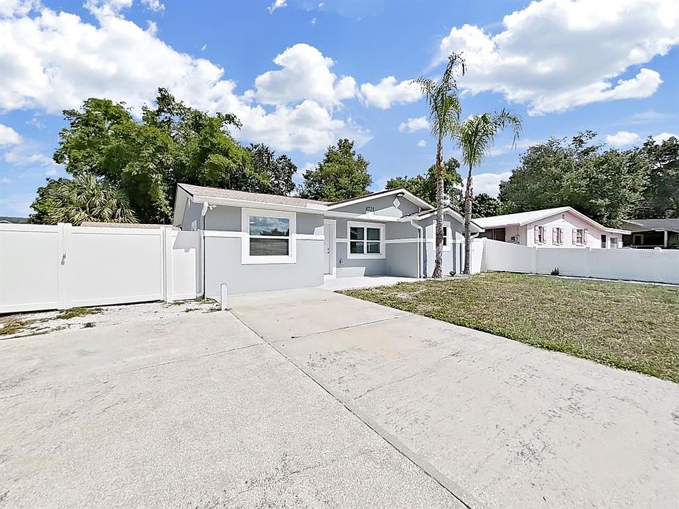1st image of 8721 N RIVER FOREST CIRCLE