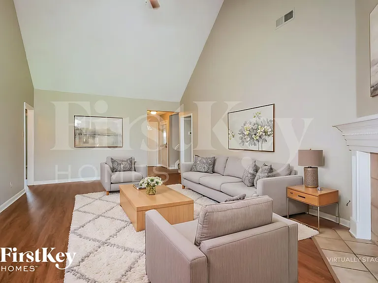 9344 Helmsley Dr — Photo 4