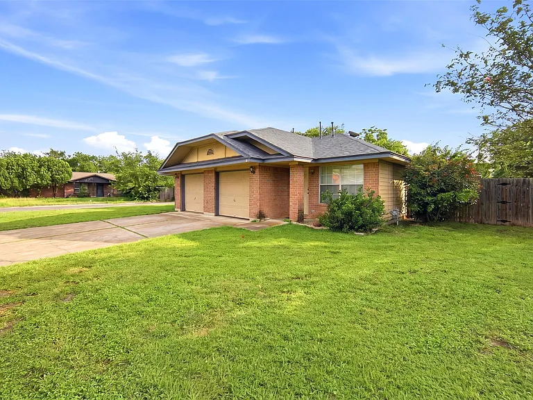 2304 Smith Branch Blvd #B — Photo 4