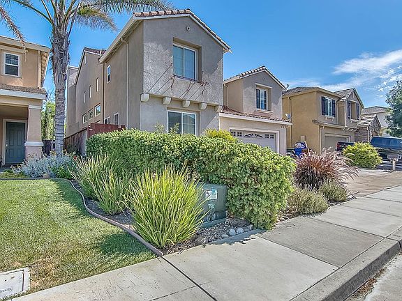 4th image of 609 Cambridge Ct