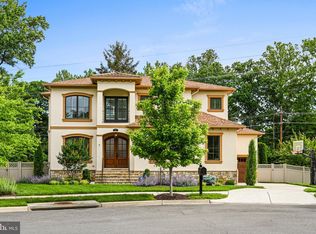 920 Ninovan Rd SE, Vienna, VA 22180