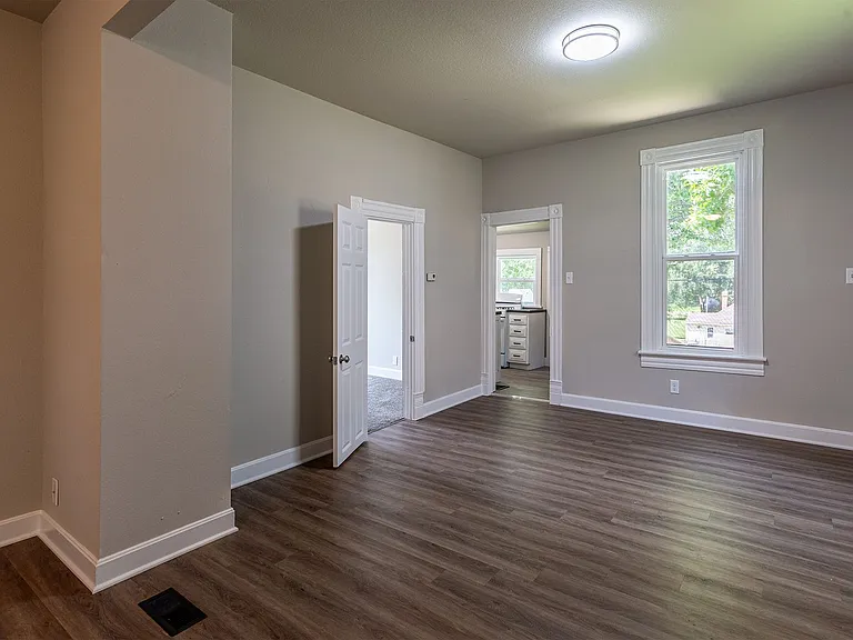 2905 Olive St — Photo 13
