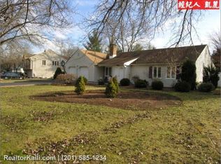3 Quinby Ct, Parsippany, NJ 07054