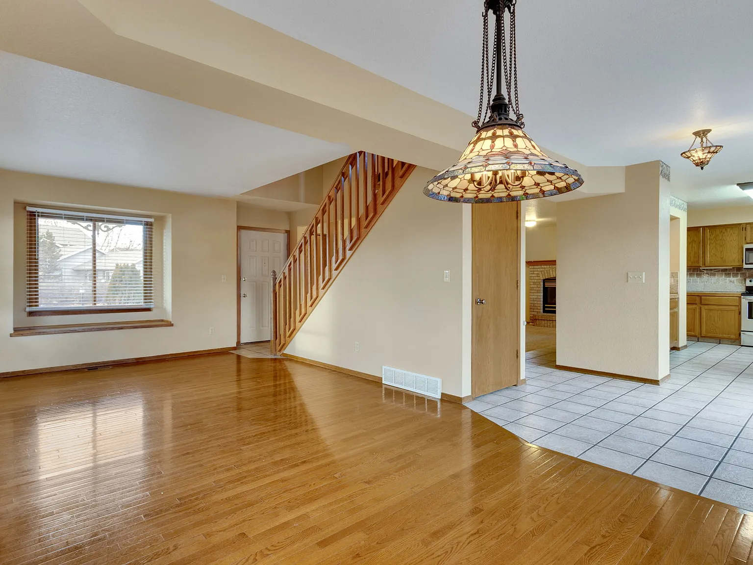 1025 Centennial Dr — Photo 4