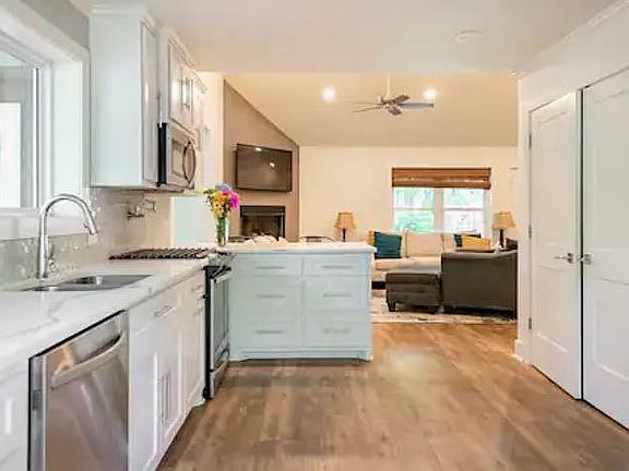 4th image of 123 Parkwood Dr