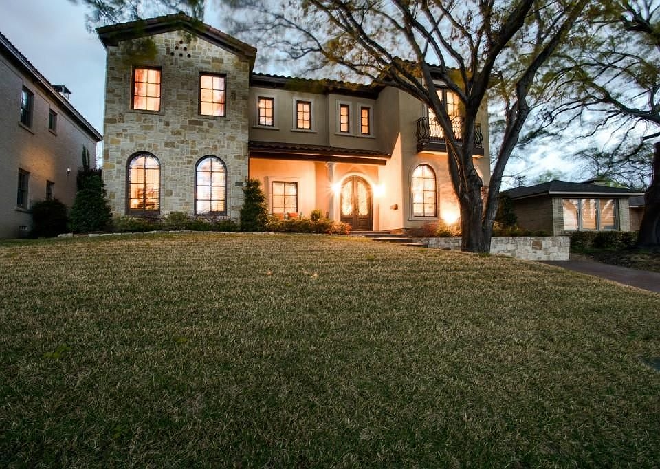 1st image of 6451 Lake Circle Dr