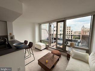701 Pennsylvania Ave APT 1020, Washington, DC 20004
