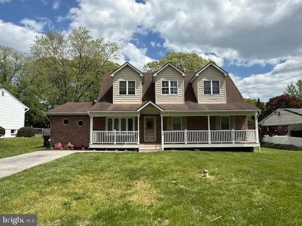 217 Oak Dr, Pasadena, MD 21122
