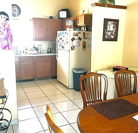 4th image of 728 Country Woods Cir