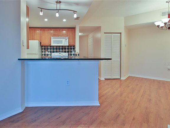 5th image of 5450 Bentgrass Dr #5-303