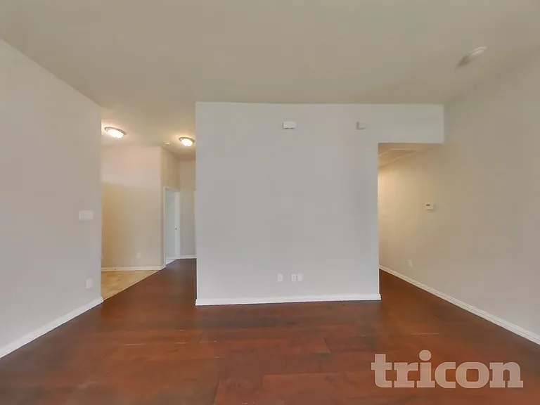 8621 Sagebrush Trl — Photo 2