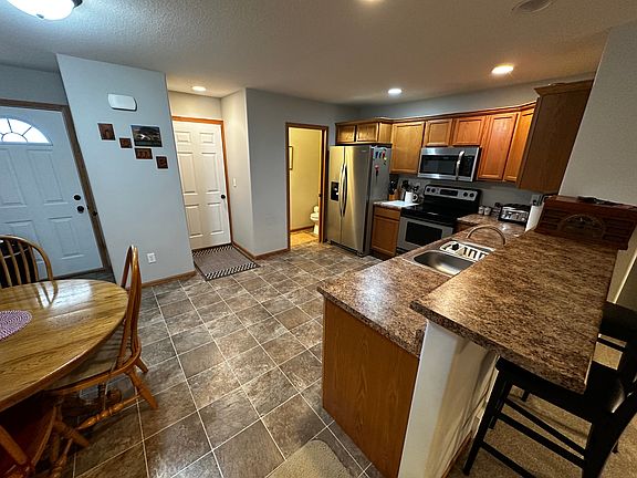 2nd image of 140 War Admiral Ln