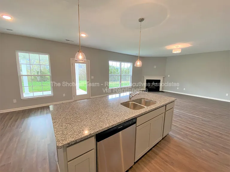 7852 Beeler Farms Ln — Photo 8