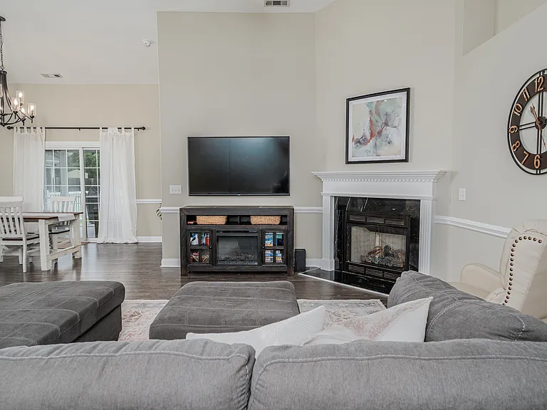 104 Jubilee Pl — Photo 5