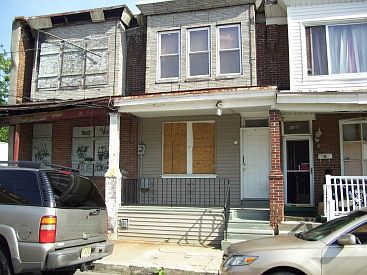 2nd image of 1128 Jackson St