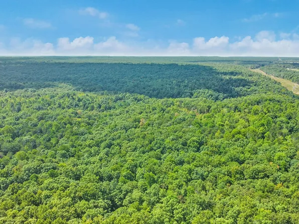 1 Dykes Ln, Crossville, TN 38571