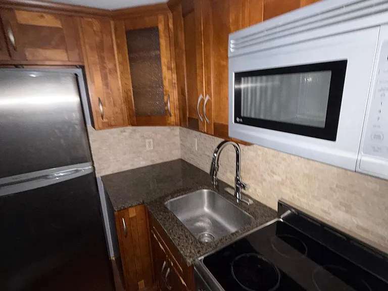 60 Parkway Dr E #2DD — Photo 9