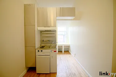 Rented by Link NY Realty