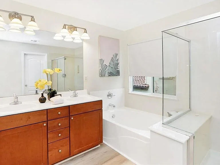 17101 Pacific Oak Ln — Photo 11