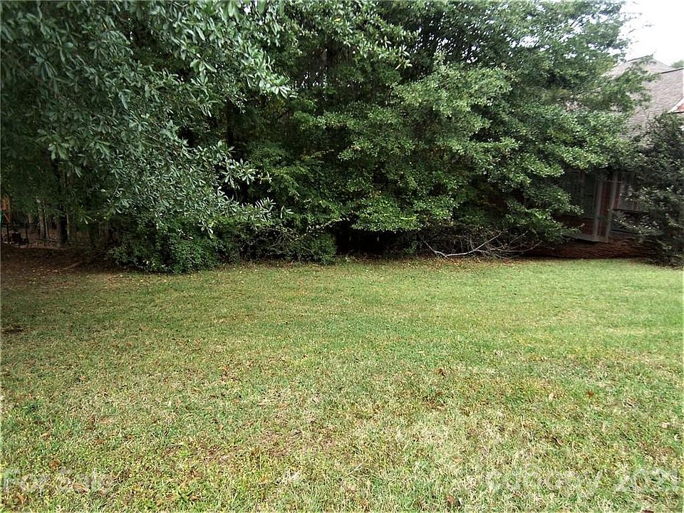 1st image of 1325 Moonshadow Ln