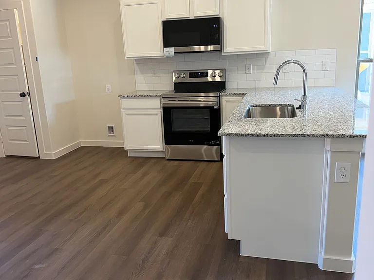 10505 Dayton Rd — Photo 3