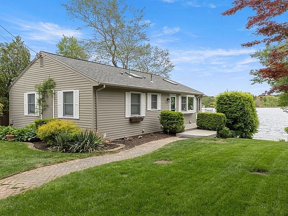 2nd image of 42 Lakeshore Dr
