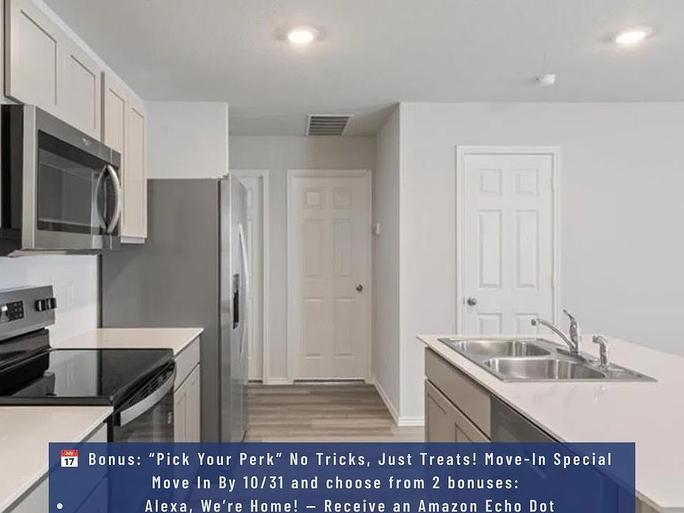 1122 Newey Cir