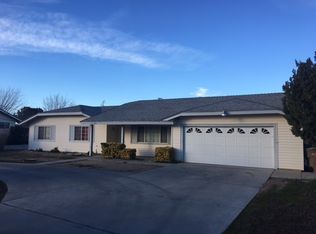 17528 Orange St, Hesperia, CA 92345