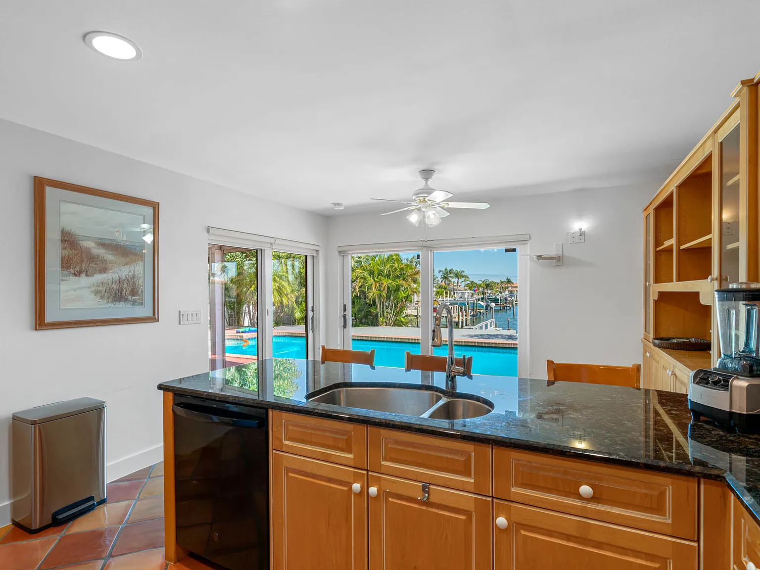 487 Island Way — Photo 4