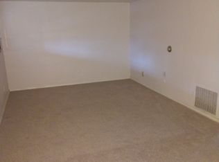 403 Ellen Ave APT 5, Savoy, IL