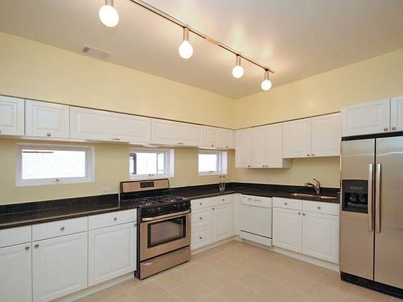 Spacious Kitchen