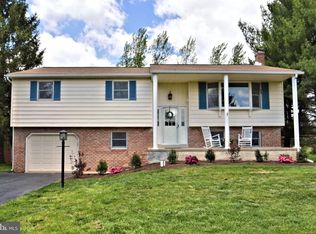 83 Onyx Ln, Gilbertsville, PA 19525