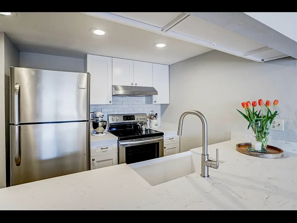 1909 Brun St #7.1
