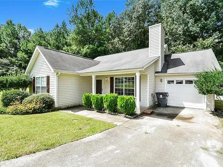 8141 Hynds Springs Ln — Photo 2