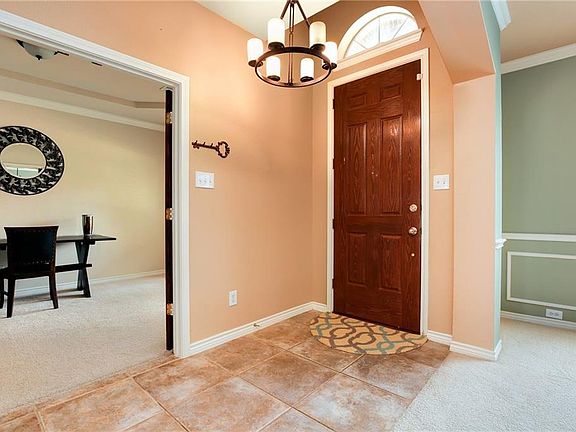 4th image of 10824 Providence Dr