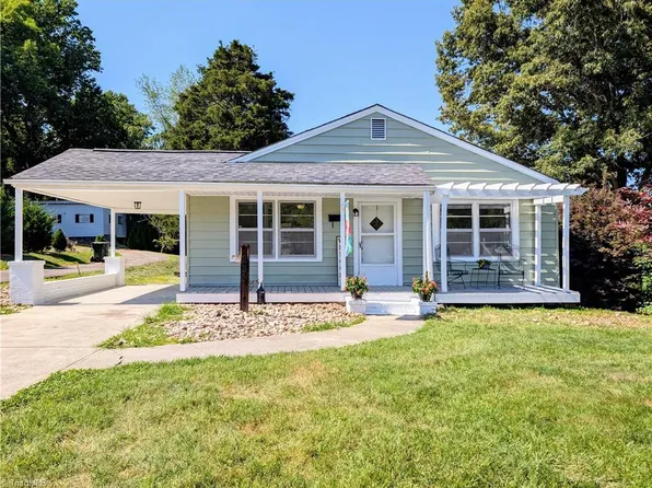 239 Hylton St, Mount Airy, NC 27030