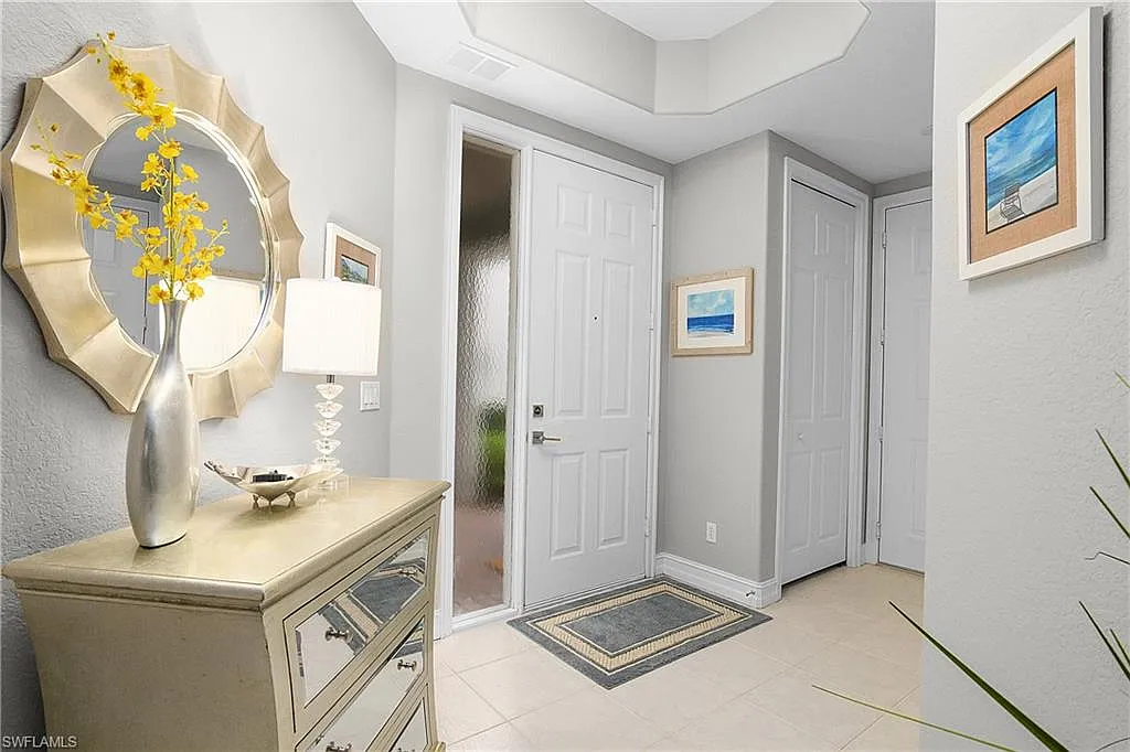 2 bed, 2.0 bath, 2160 sqft, $10,000 — Photo 2