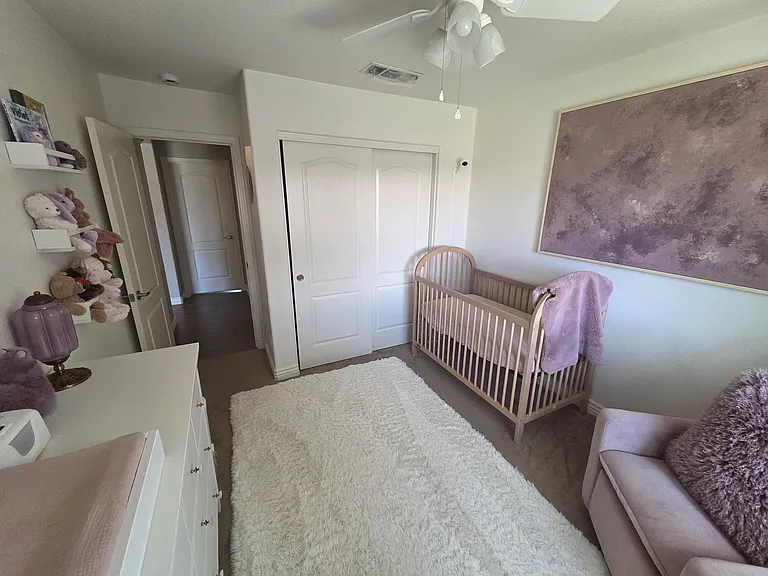 424 W Comstock Ct — Photo 18