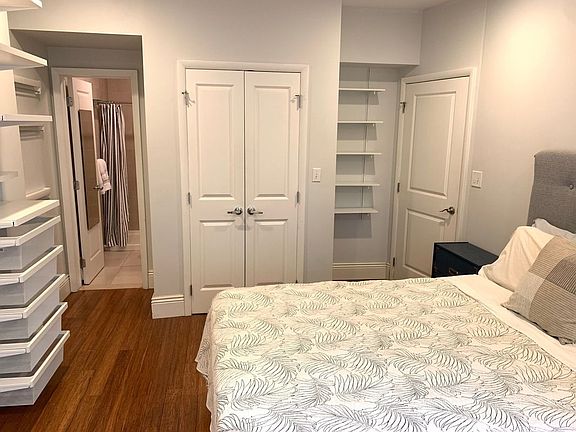 5th image of 527 Vanderbilt Ave APT 1A