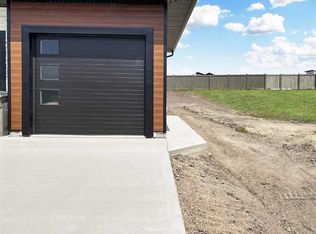 10522 131st Ave #A, Grande Prairie, AB T8X 1W1